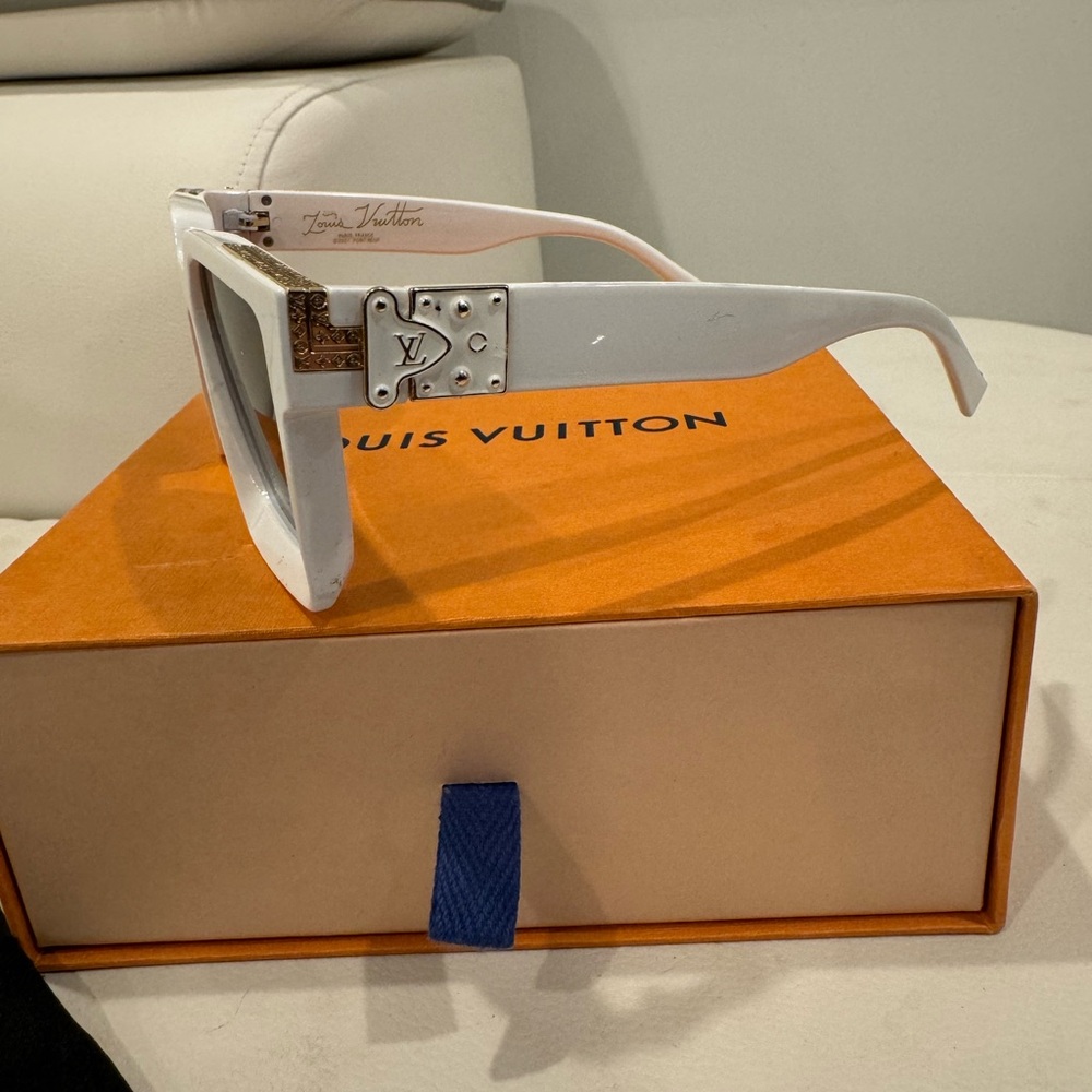 LV White Sunglasses unisex